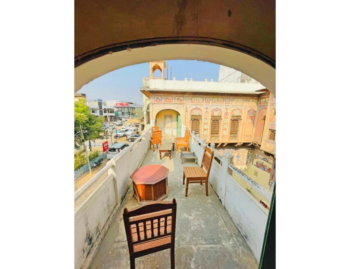 Singhasan Haveli, Mandawa Apartment ภายนอก รูปภาพ