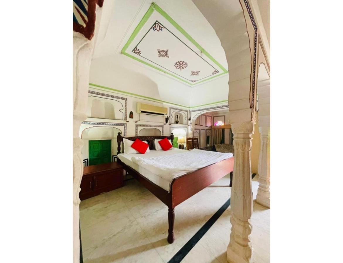 Singhasan Haveli, Mandawa Apartment ภายนอก รูปภาพ