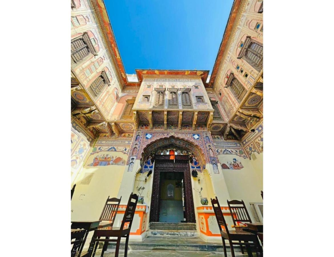 Singhasan Haveli, Mandawa Apartment ภายนอก รูปภาพ