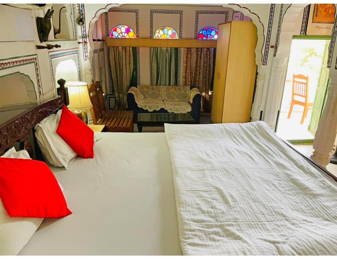 Singhasan Haveli, Mandawa Apartment ภายนอก รูปภาพ